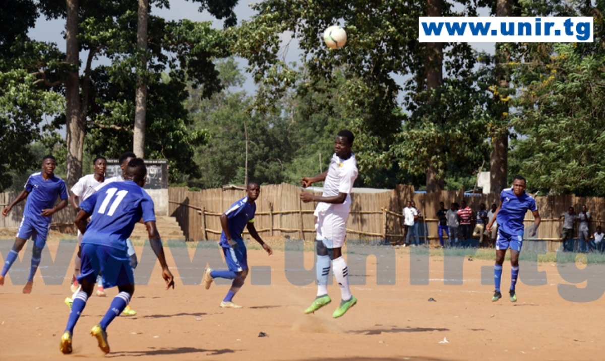 Lire la suite à propos de l’article Légbassito FC et Amis du Monde champions du tournoi des 20 ans de RCJ FM