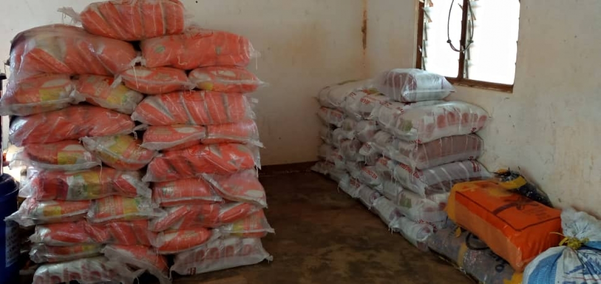 Lire la suite à propos de l’article L&rsquo;honorable Abira Bonfoh accompagne les syndicats des transporteurs et les orphelinats de Bassar dans la lutte contre la Covid 19