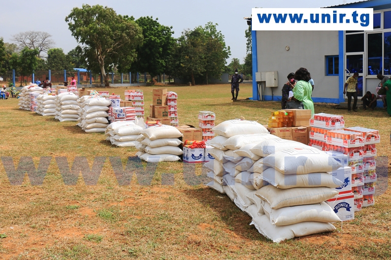 Lire la suite à propos de l’article Les femmes Unir du Grand Lomé bénéficient d’un geste de solidarité du Président national du parti