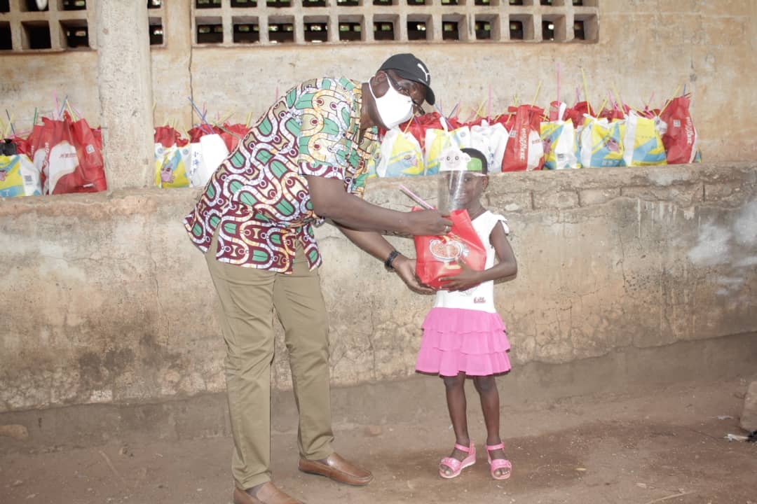 Lire la suite à propos de l’article Ogou 1 : Le militant AMETODJI Michel fait parler son Cœur