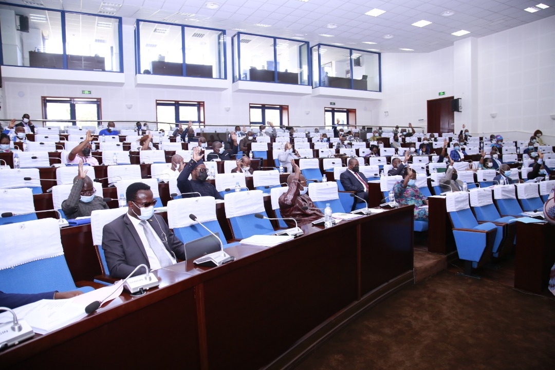 Lire la suite à propos de l’article Assemblée nationale : les députés adoptent le projet de loi portant code du cinéma et de l’image animée