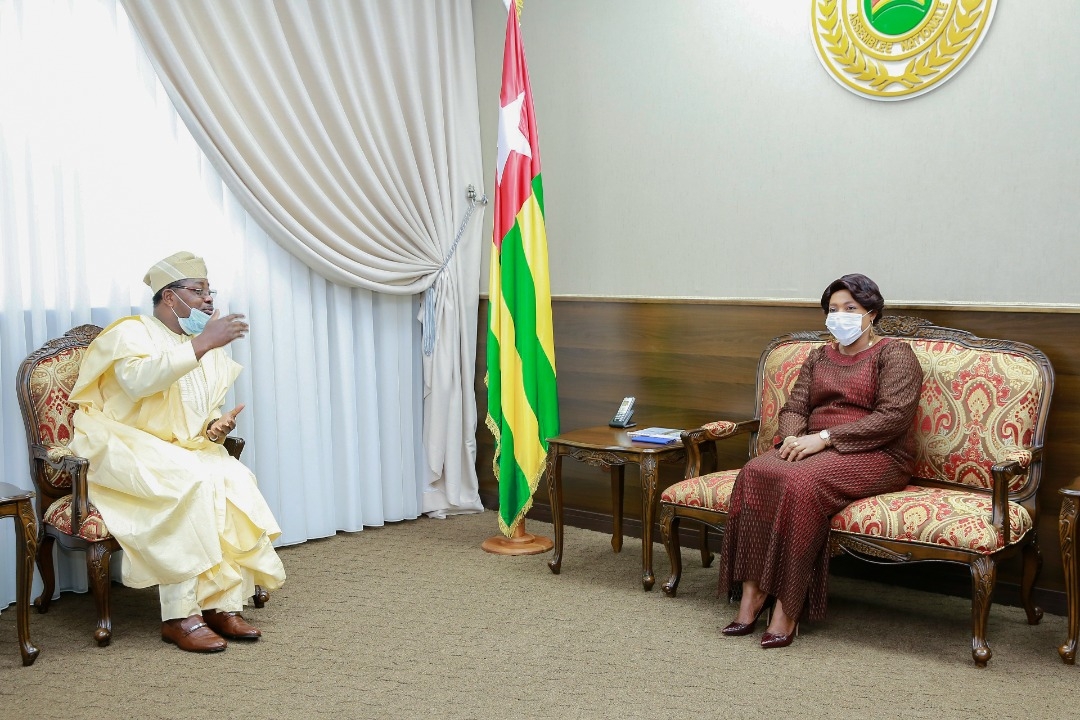 Lire la suite à propos de l’article Assemblée nationale : la Présidente Yawa Djigbodi Tsègan a échangé avec l&rsquo;ambassadeur du Nigeria au Togo