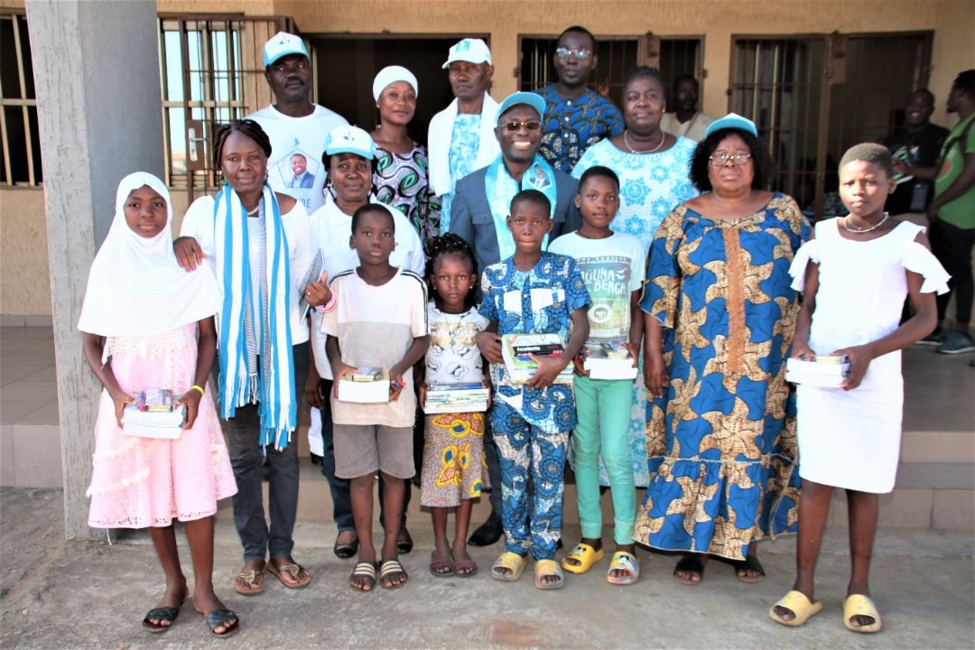 Lire la suite à propos de l’article Rentrée scolaire 2022 : les députés Unir du Grand Lomé poursuivent leurs actions en faveur des enfants démunis