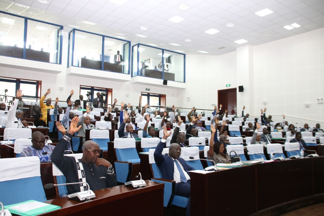 Lire la suite à propos de l’article Assemblée Nationale : les députés officialisent une hausse de 5,4% du budget 2022 de l&rsquo;État