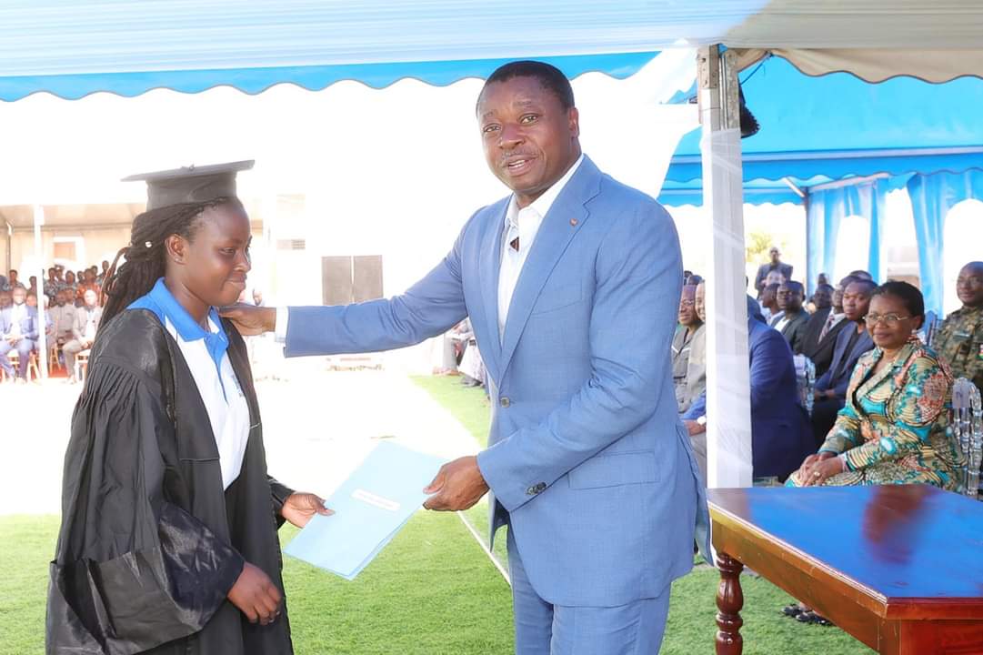 Lire la suite à propos de l’article Première promotion IFAD-Elavagnon :  Le modèle d&rsquo;une formation professionnelle de qualité.