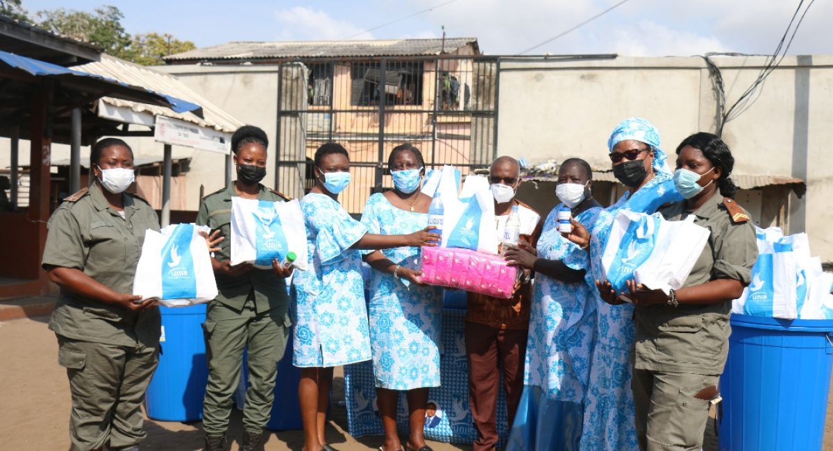 6cd7000b5fdc149d15c15e2b49b0ac68