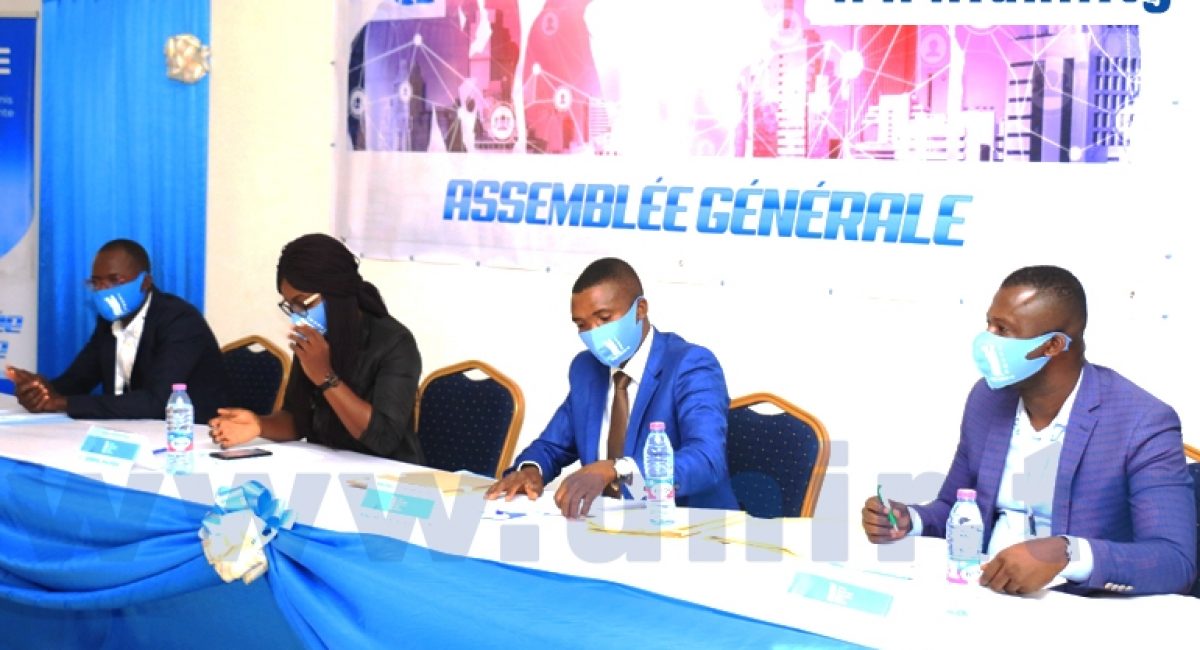 852967248dd3e6cb3942a1fe6af42945