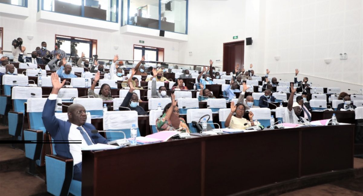 Deux lois adoptées à l’Assemblée Nationale Pour une décentralisation « comprise » et « renforcée » au bénéfice des populations.