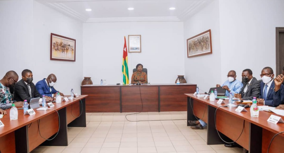 Rencontre_gouvernement_partis_politiques